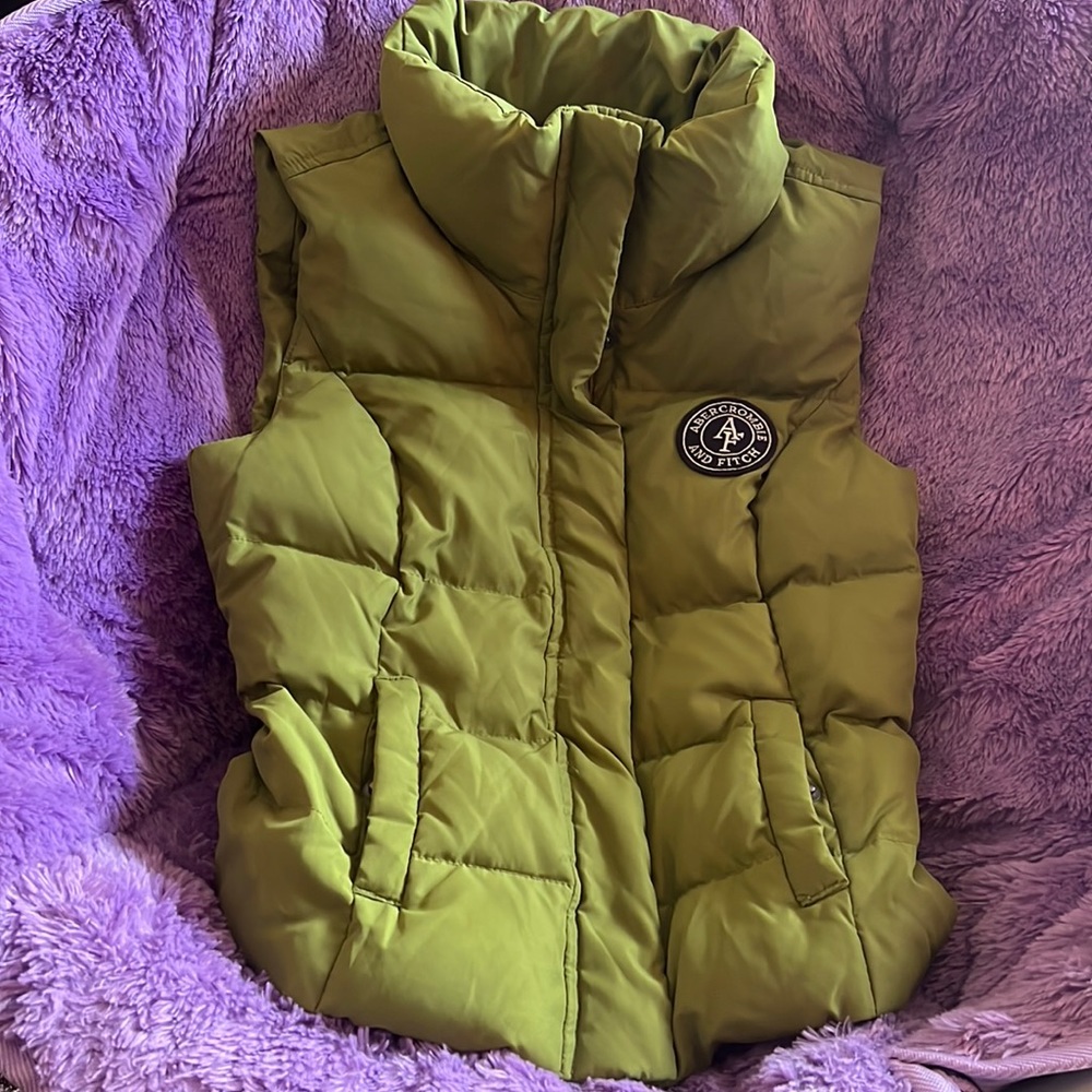 Abercrombie & Fitch vest, color is olive green, size small
